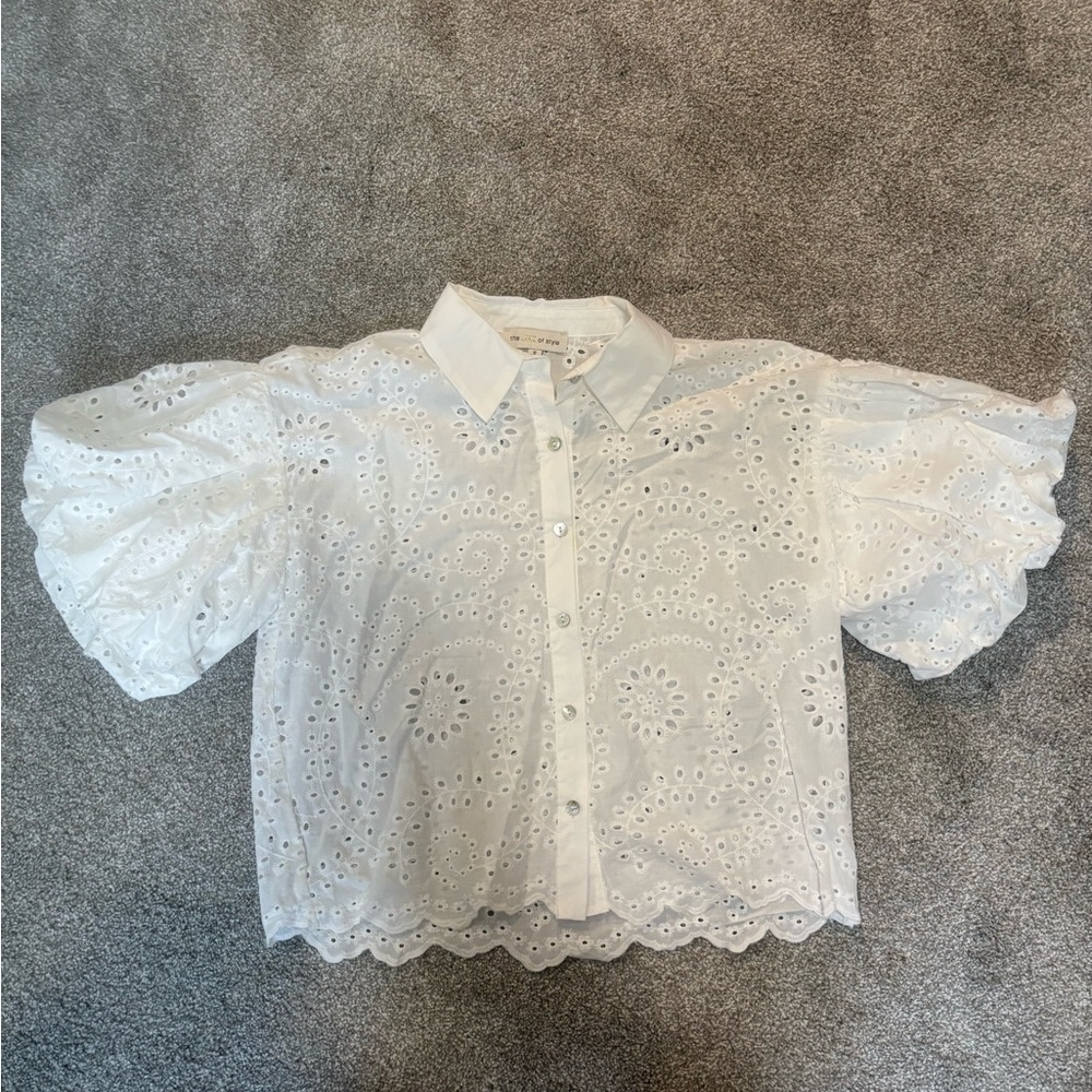 Women’s White Eyelet Puff Sleeve Button-Up Top